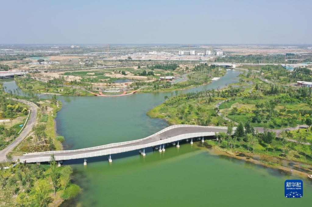 雄安新区：中央绿谷及东部溪谷生态廊道芳容初绽