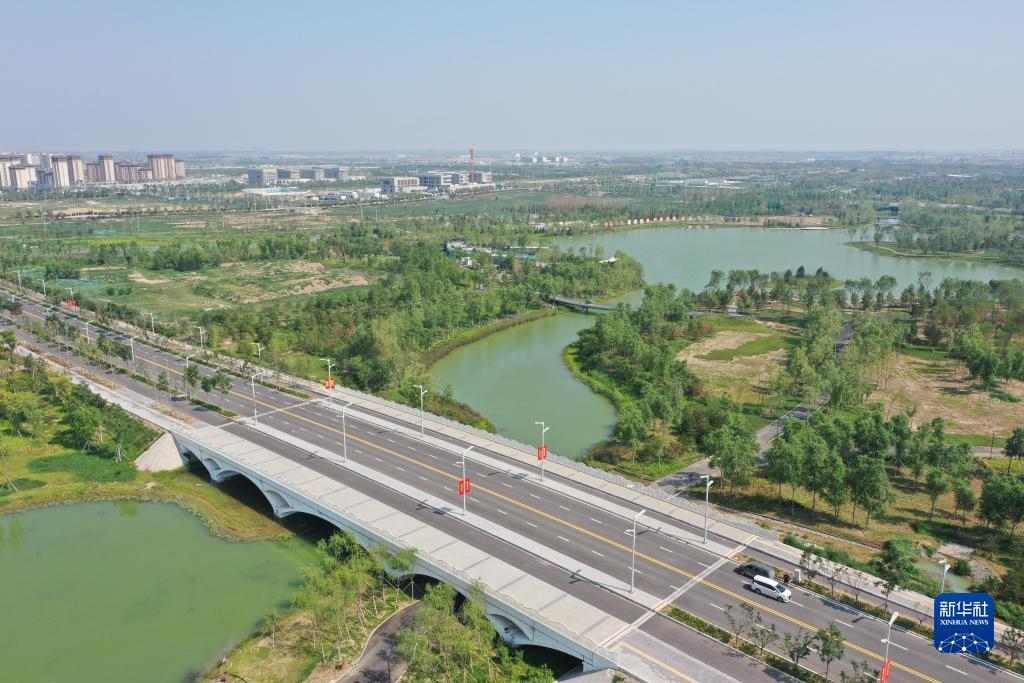 雄安新区：中央绿谷及东部溪谷生态廊道芳容初绽