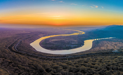 宁夏生态治理成效显著 森林覆盖率提升至16.9%