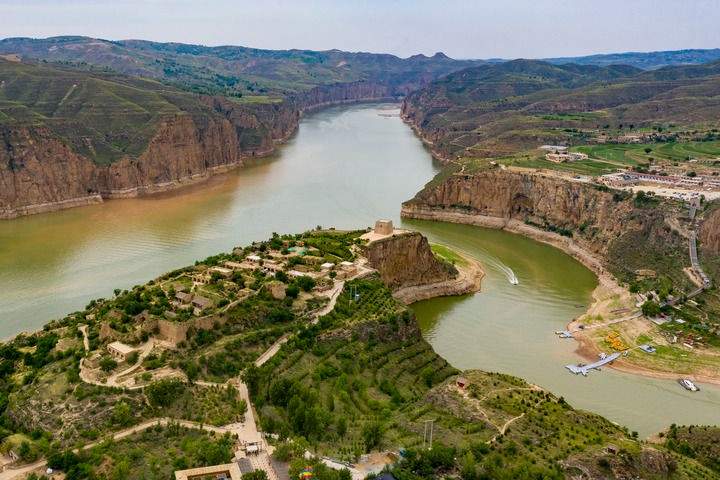 从黄到绿:黄河三湾的生态巨变与乡村振兴之路 从黄到绿:黄河三湾的生态巨变与乡村振兴之路