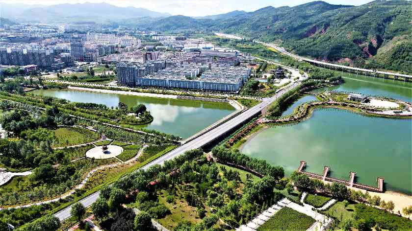 宁夏固原市打造生态典范，荣膺"自然城市"称号