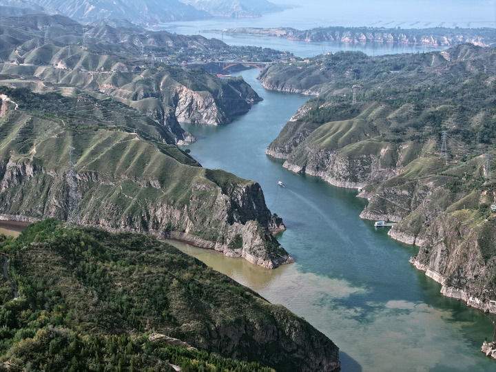 甘肃黄河上游生态治理与绿色发展实践 护一河净水奔下游 甘肃黄河上游生态治理与绿色发展实践 护一河净水奔下游