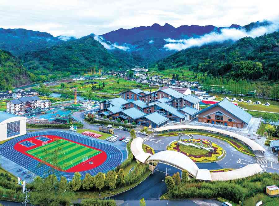 四川荥经用心守护大熊猫家园 四川荥经用心守护大熊猫家园